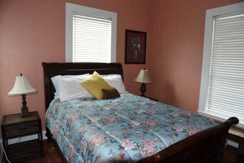 Cottage-Deluxe-Ensuite with Shower-Garden View-The Galley Suite - Base Rate