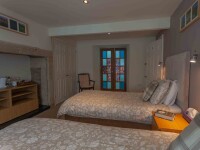 Twin room with en-suite
