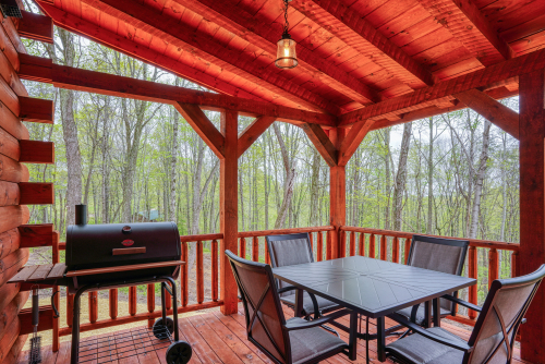 Charcoal Grill and Outside Dining Area, on Upper Back Deck, Jackson's Luxury Hideaway 