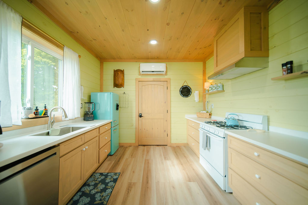 The Cottage Barn on Barton | Photo 4