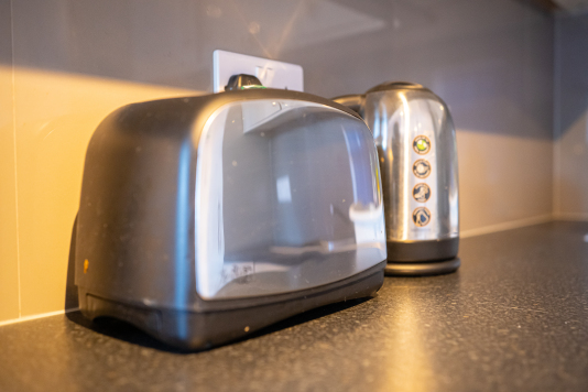 shared kitchen between 3 rooms 