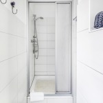 Badezimmer mit Dusche