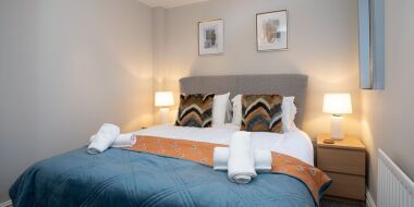 A luxurious kingsize bed, with hotel style linens provided. A quiet space for you to rest and rejuvenate for the next day...