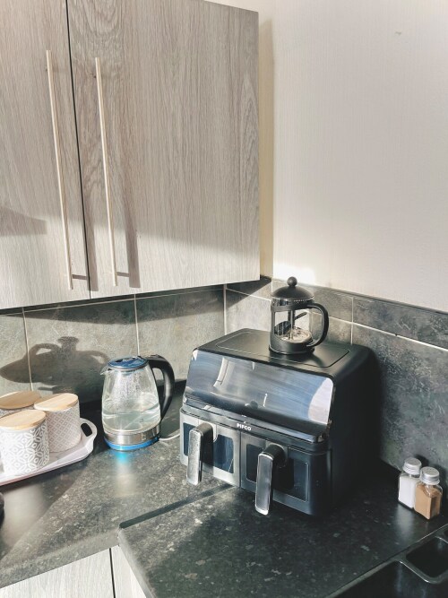 Modern Kitchen, Warm Vibes