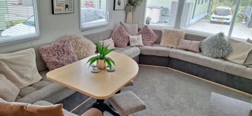 seating and dining area