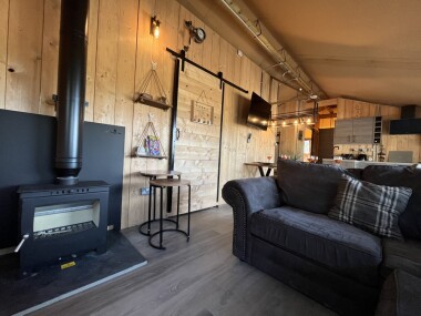 Lounge and fire place