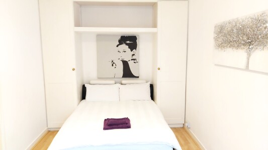 Bedroom 2 Bed & wardrobe