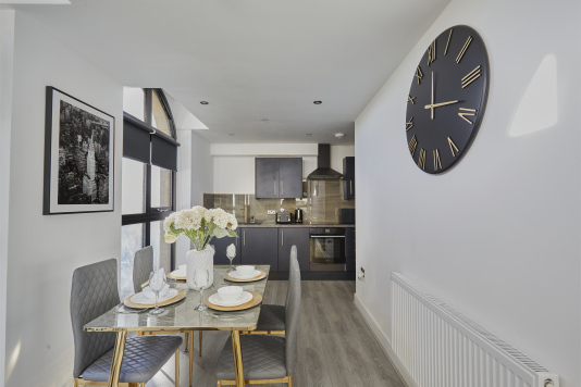 Enjoy meals together in this charming and well-set dining area.