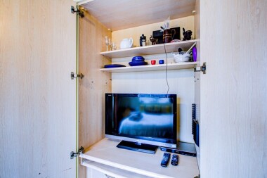 Large TV with Netflix provided