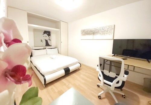 Bedroom Nr 2 from radiator corner