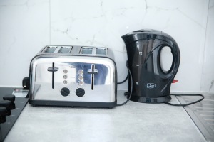 toaster and kettle