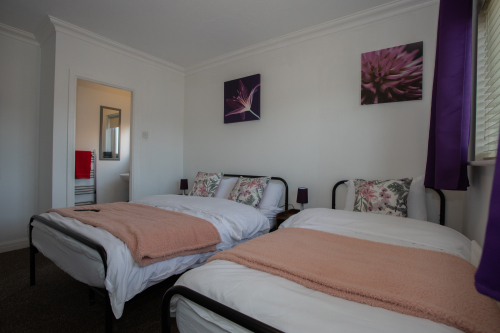 Family Room - Bedroom 4 with Ensuite