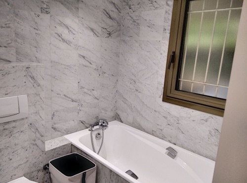 baignoire de la suite parentale