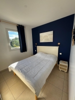 Chambre avec lit 140/190