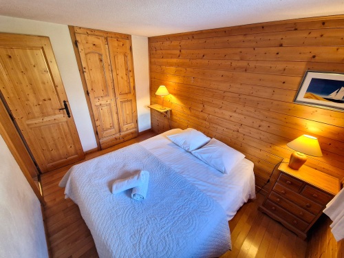 CHAMBRE AU RDC