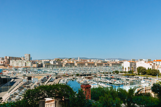 Vue sur le Vieux-Port de Marseille