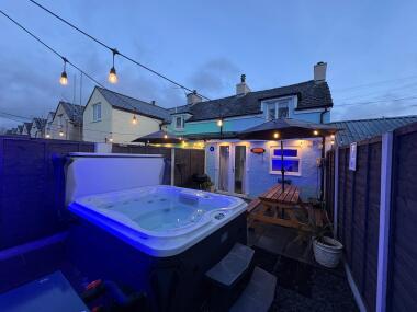 Luxary Hot Tub