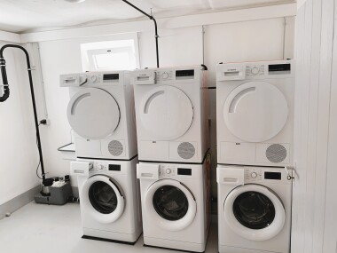Waschmaschine und Trockner im Gebäude – kostenfrei nutzbar für alle Gäste.