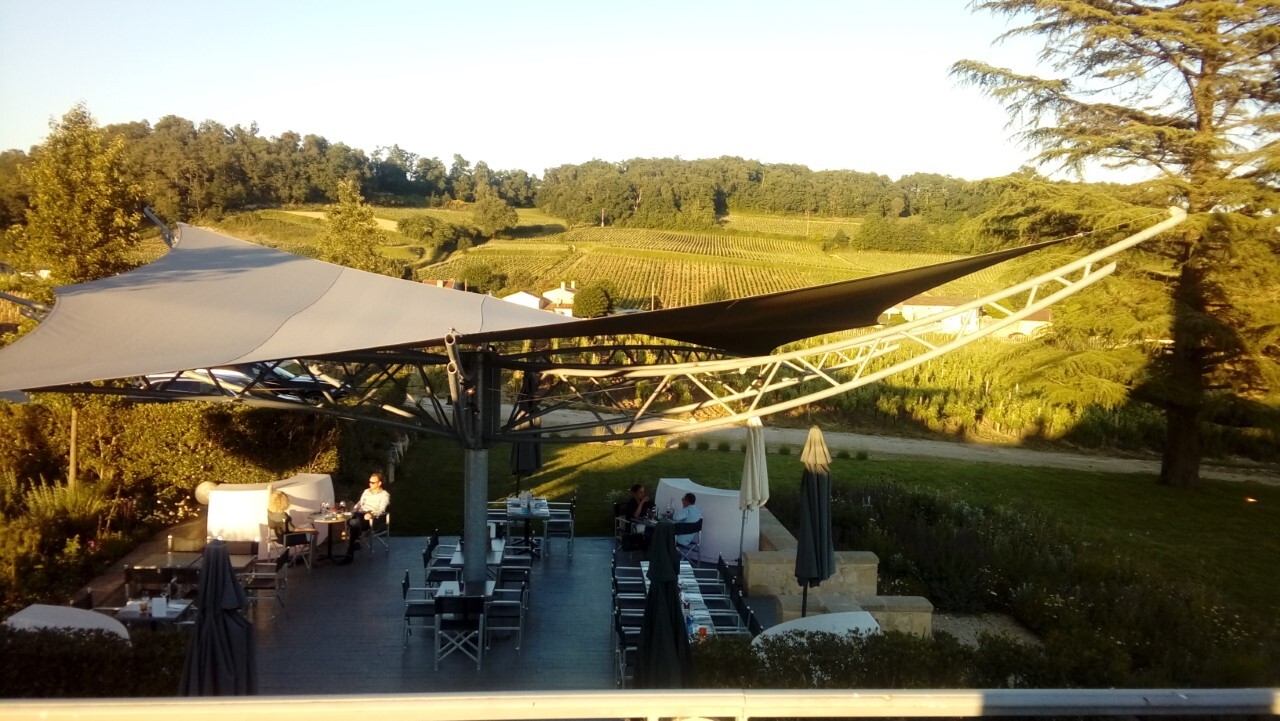 3. Notre bon voisin, le restaurant l'Atelier de Candale