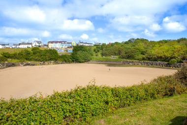 Aberporth Beach showing Golwgfor