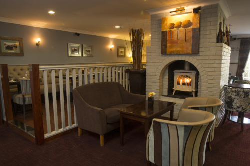 Bar and Lounge