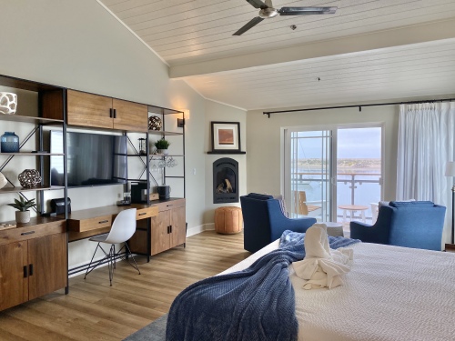 STARBOARD Oceanfront King-Suite-Panoramic-Ocean View-Private Bathroom