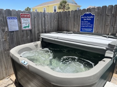 5-person spa private to the home