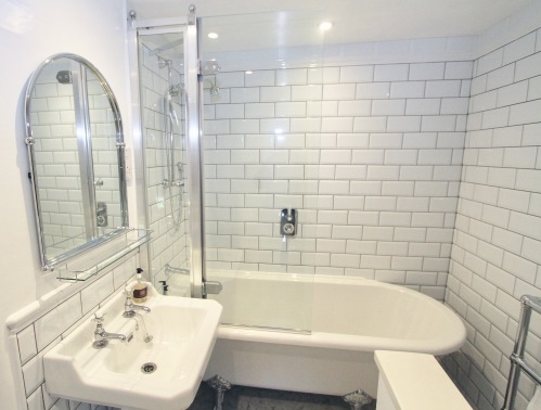 King-Ensuite with Bath - Base Rate