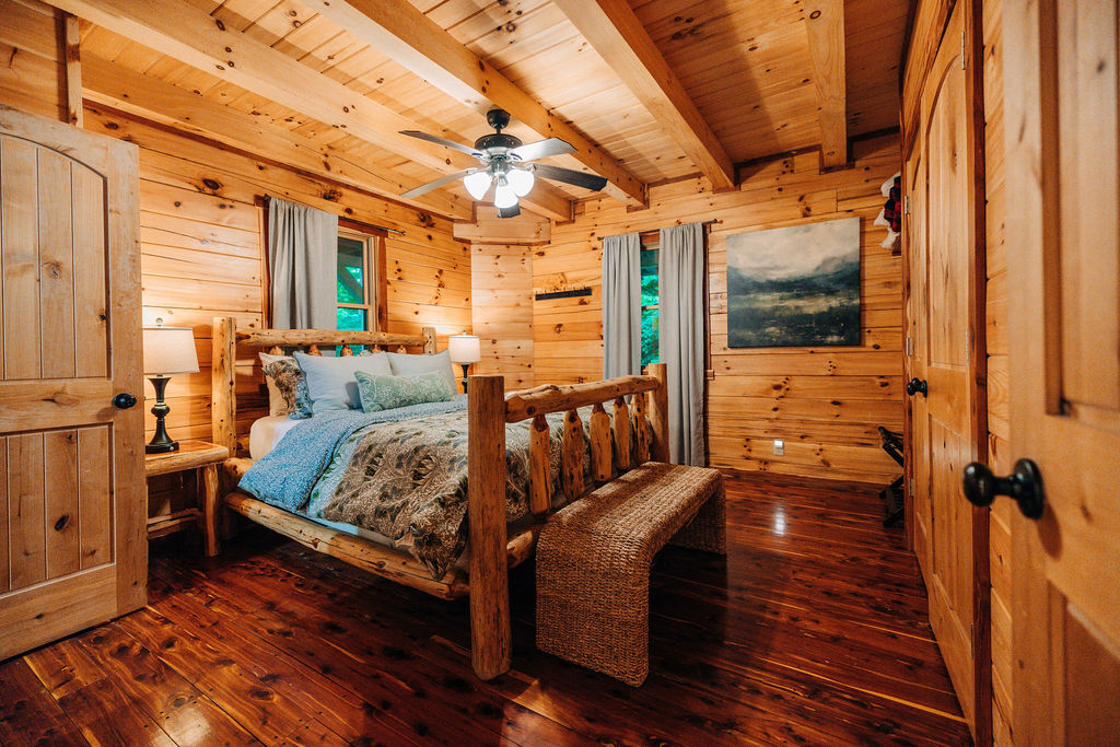 Rustic Cedar Inn | Photo 49