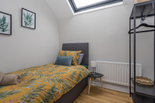 Single Bedroom