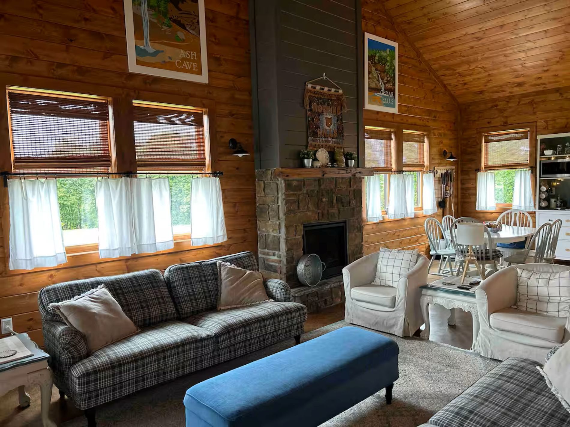The Farmhouse on Barton | Photo 7