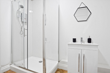 Deep clean after every stay provided 