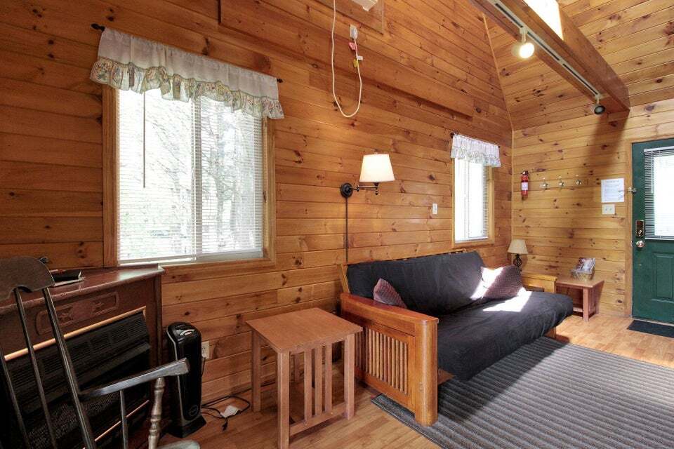 Wildflower Cabin by Hocking Hills Country Vista Cabins