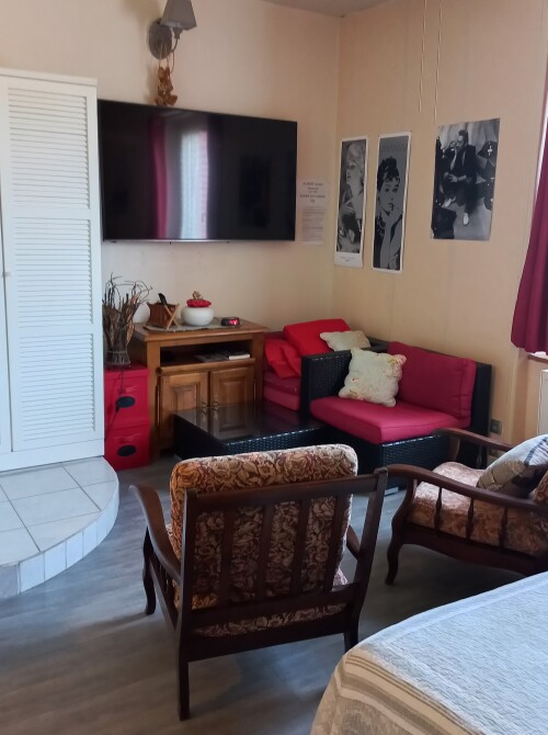 Studio-Standard-Salle d'eau-Vue ville