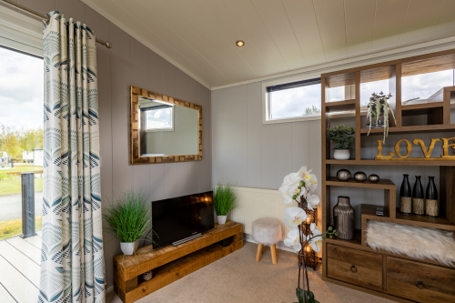 Spacious open plan lounge/kitchen/diner