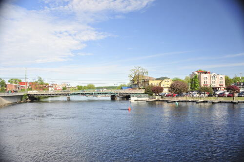 la Rivière à Magog