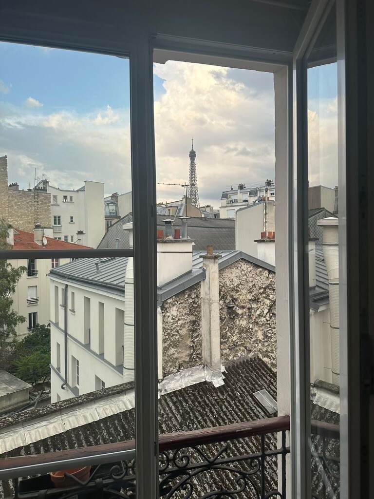 F2 views of the Efeil tower