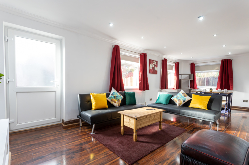 Open Plan Living Room Lounge, Dining and Kitchen