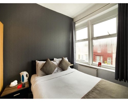 Double Room with Shared Bathroom