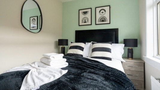 Bedroom at Caledonia Luxe Stays Short Lets & Serviced Accommodation