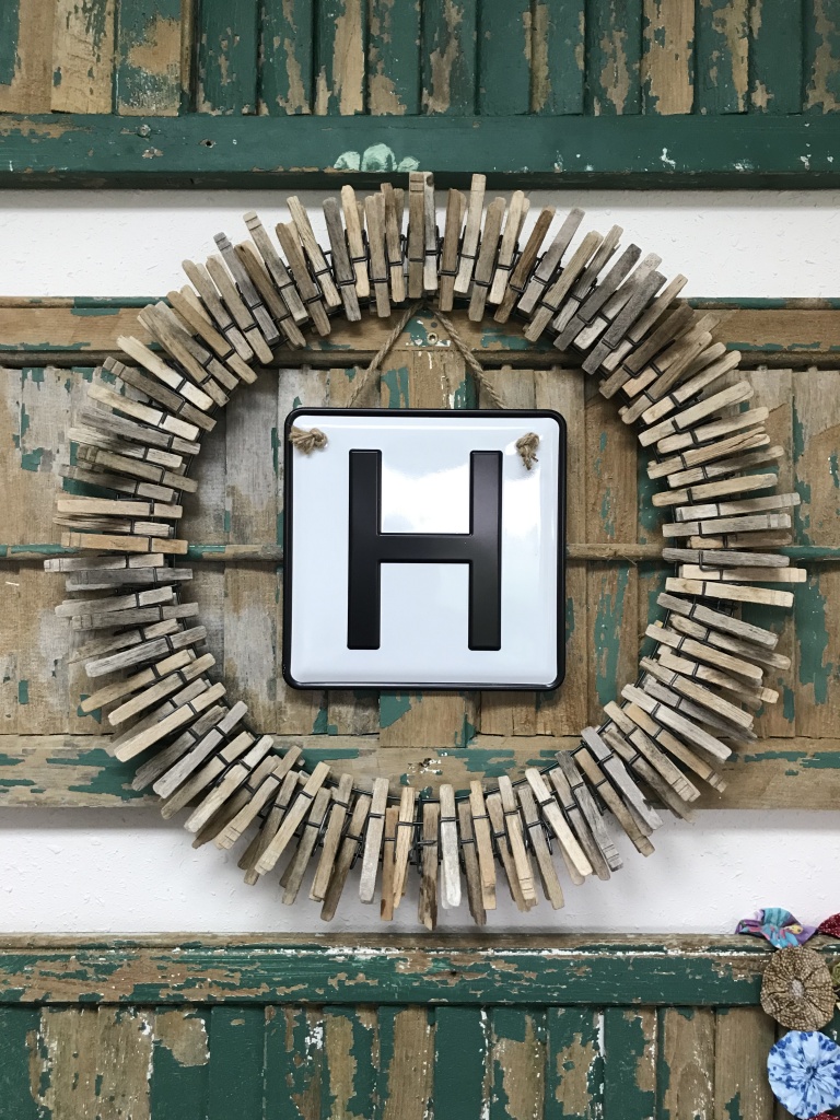 Vantage Clothes pin wreath ( Original Hoffmann  Artifact ) display only.