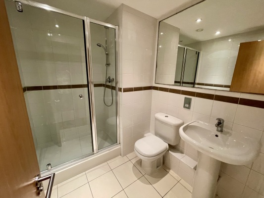 En-suite shower room to Master bedroom