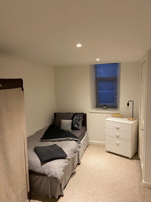 Cosy single bedroom