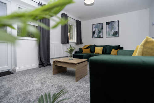 Thoughtfully designed lounge with smart, comfortable spaces — perfect for relaxing and unwinding after a long day’s work.