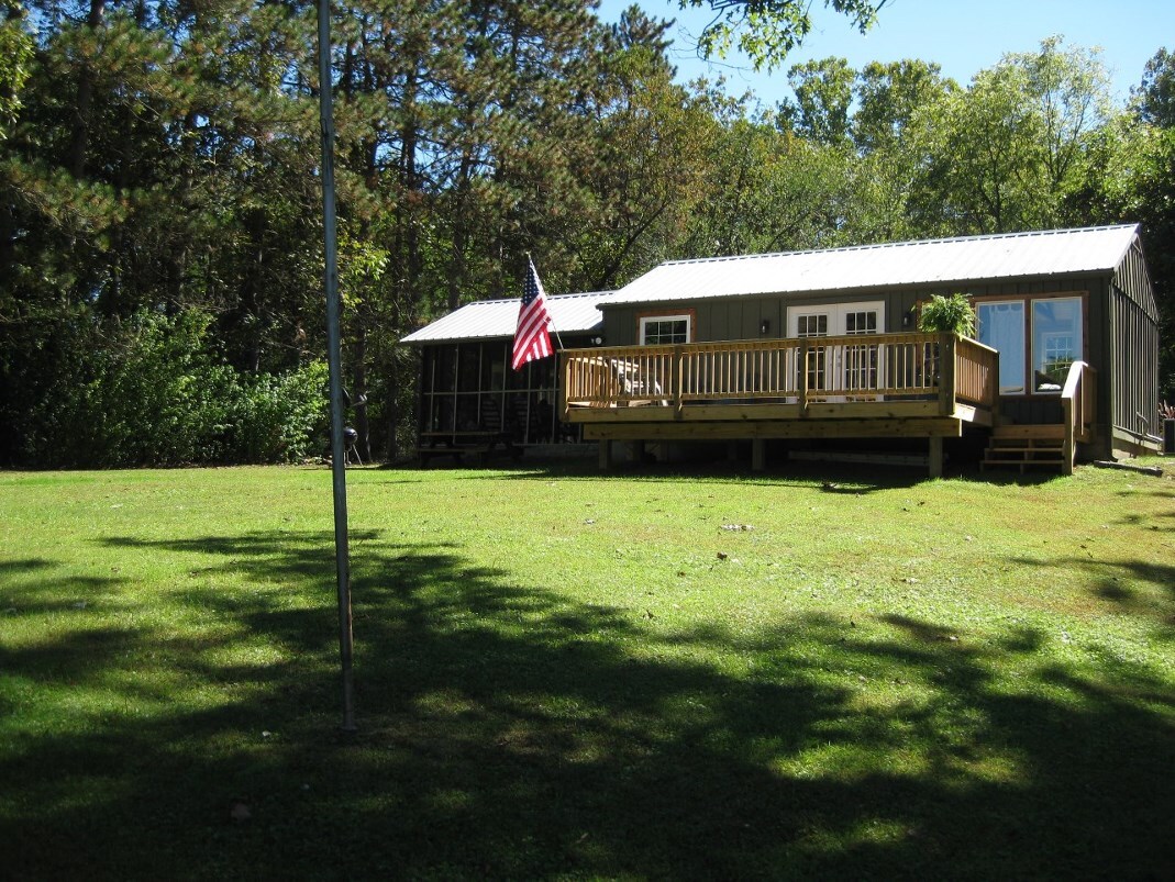 17834 Firefly Cottage on Lake Logan