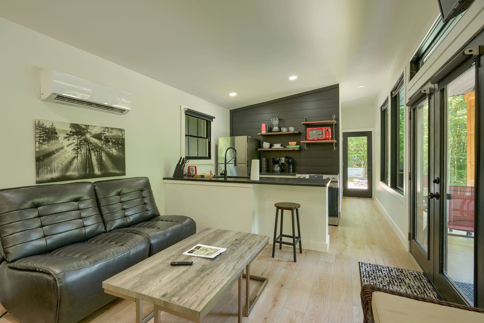 Love Nest | Photo 6