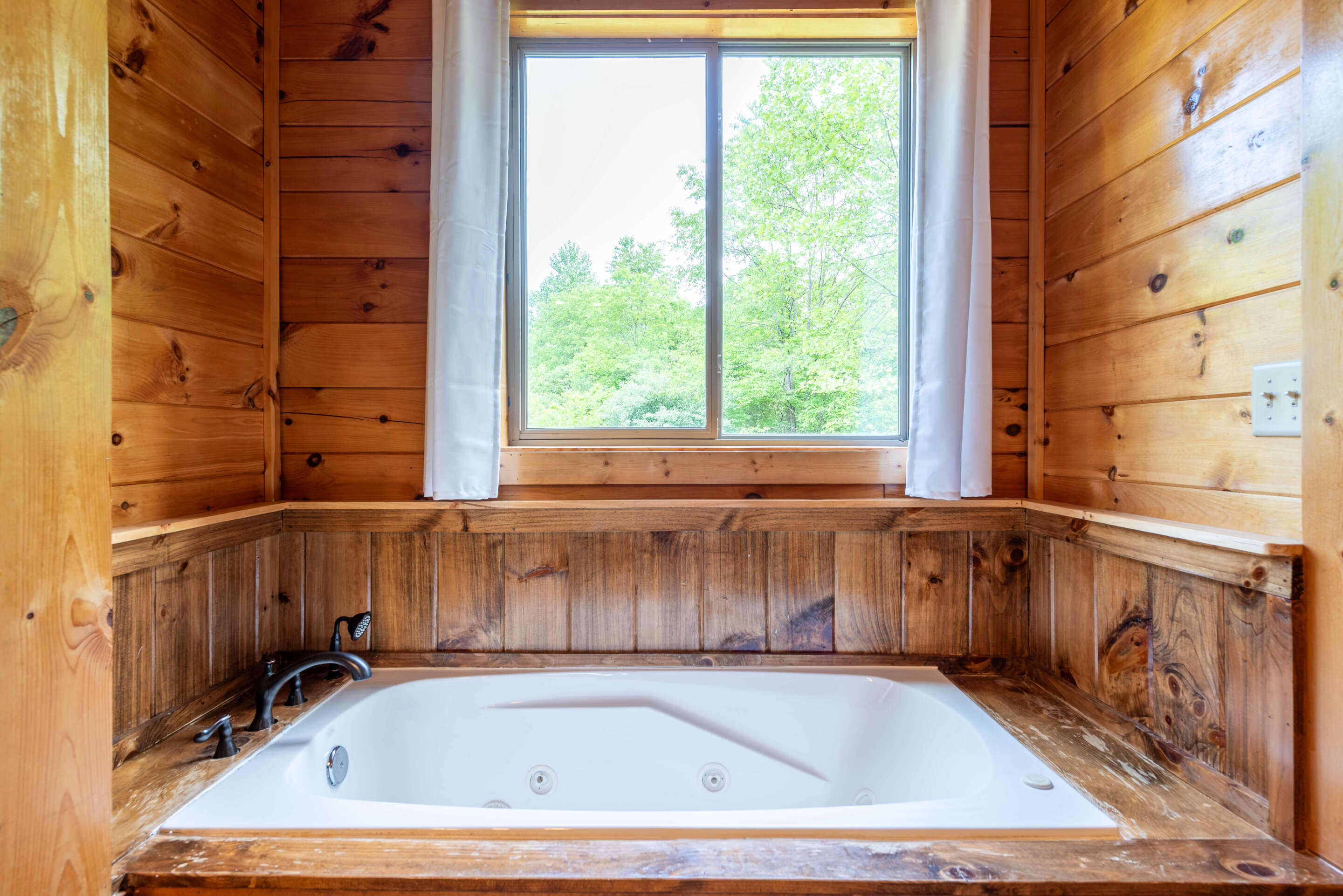 Majestic Lodge | Photo 31