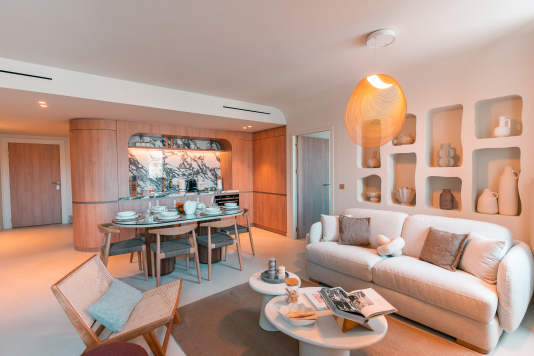 Salon avec vue sur le Vieux Port