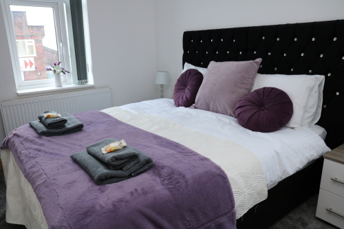 Ideal lodgings in Bury - Whitefield - Comfy double bedroom for a great peaceful night sleep