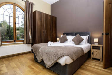 Bedroom 1 - Zip & Link, King Bed (or two singles)